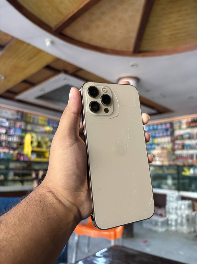Apple iPhone 12 Pro Max 4