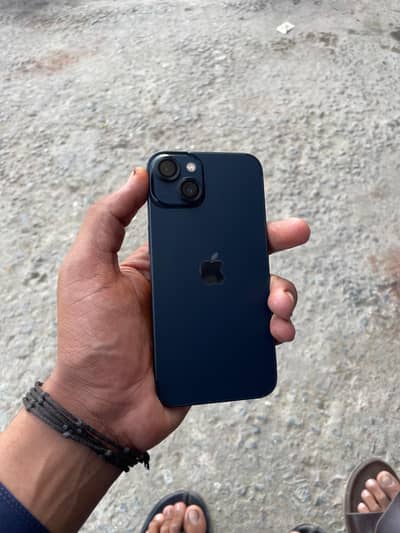 Apple iPhone 13