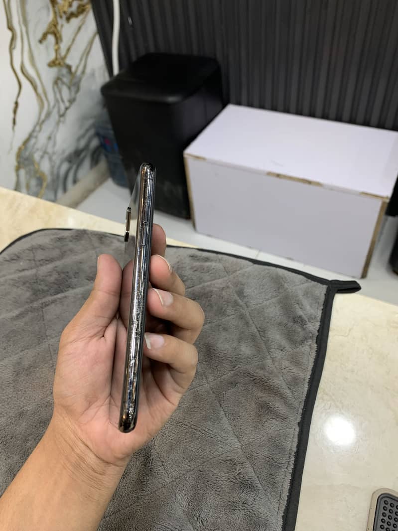 Apple iPhone X 7