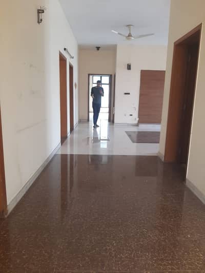 1 Kanal Upper Portion In Available For Rent In Dha Phase 3 X Block
