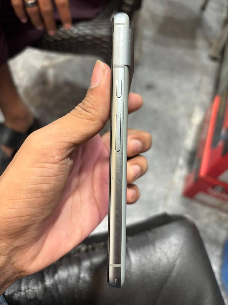 Google Pixel 8 1