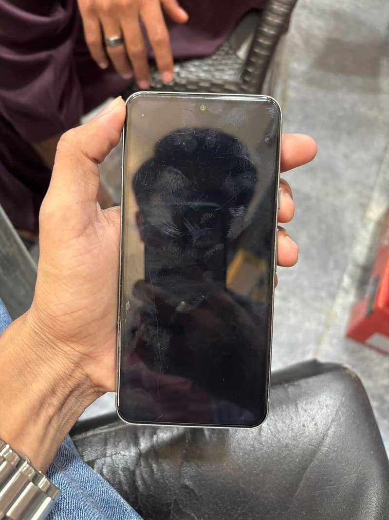 Google Pixel 8 5