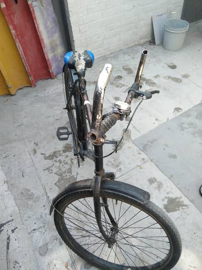 A Bicycle for sale in cantt.