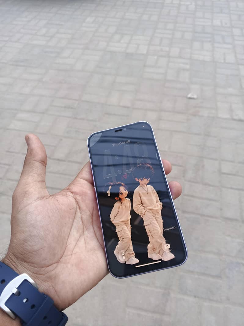Apple iPhone 12 1