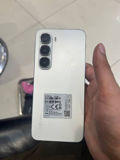 Infinix Hot 60i