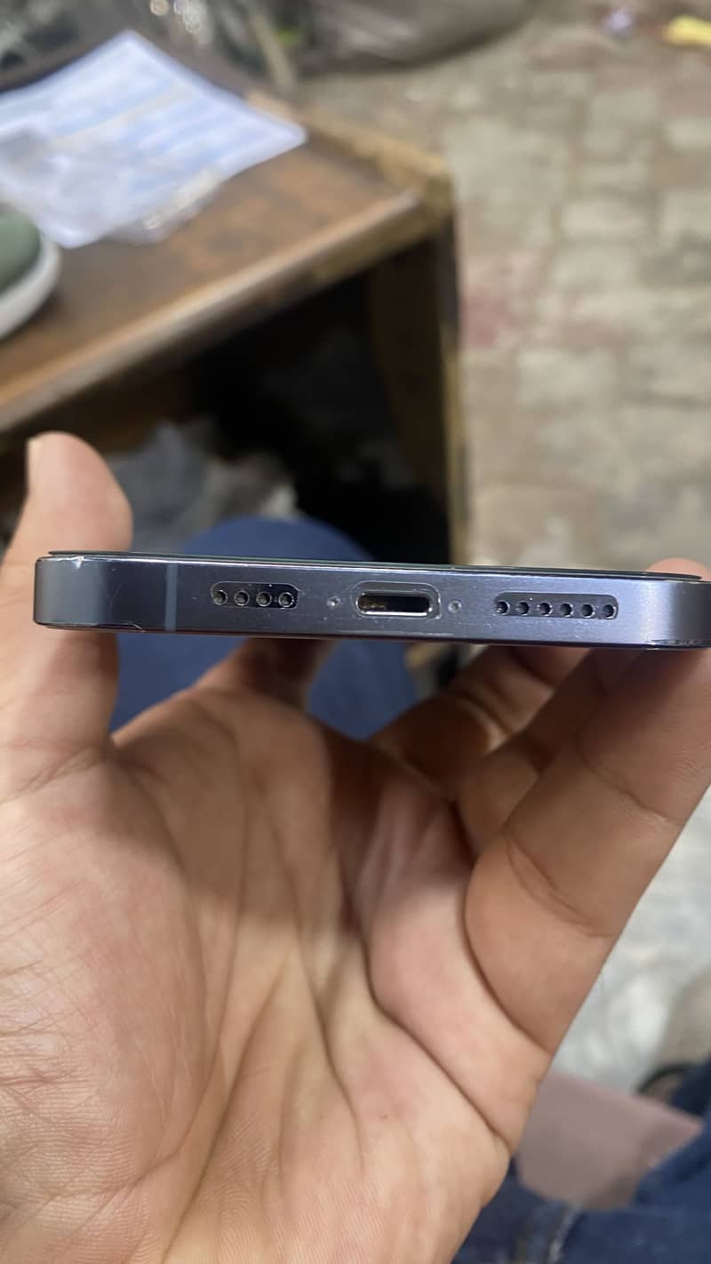 Apple iPhone 13 Pro Max 1