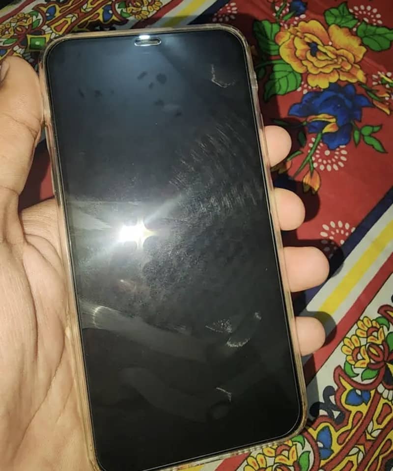 Apple iPhone 11 Pro Max 2