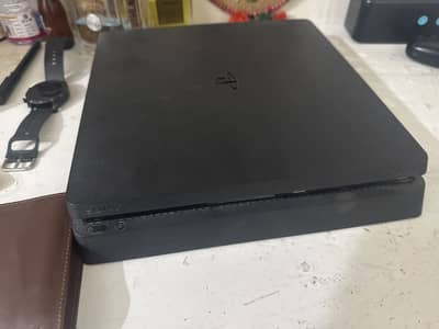 Playstation 4 slim used
