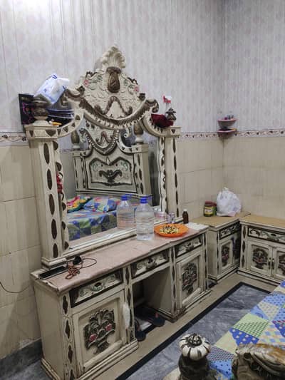 chinioti bed dressing side table