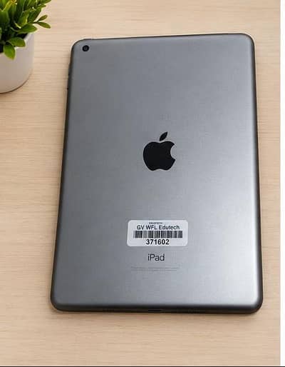 Apple iPad 6th Generation 128GB Wifi