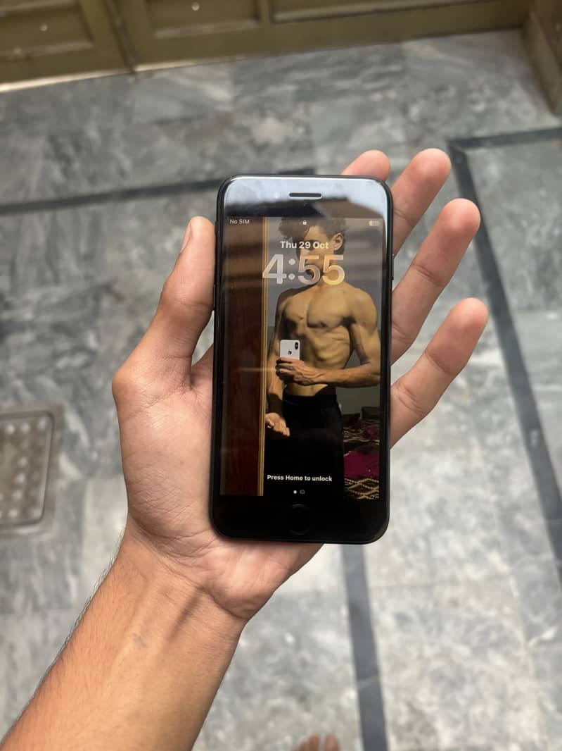 Apple iPhone SE 6