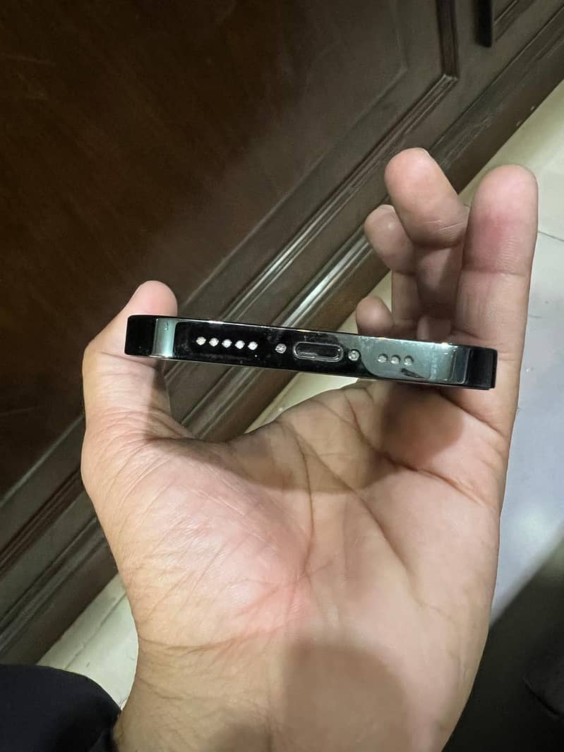 Apple iPhone 14 Pro 1
