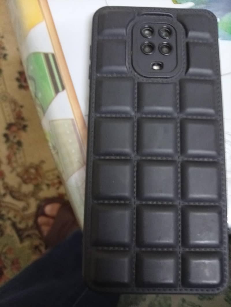 Xiaomi Redmi Note 9S 1