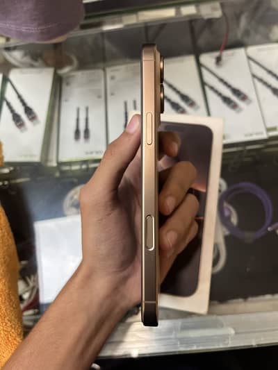 Apple iPhone 16 Pro Max