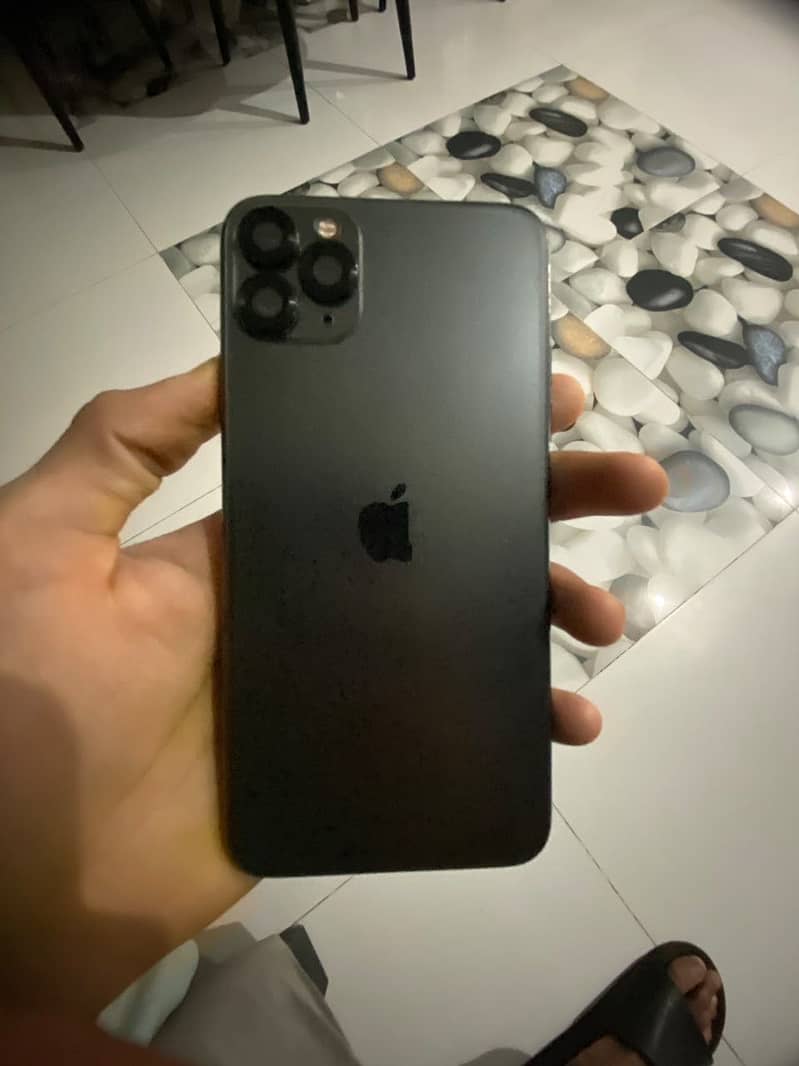 Apple iPhone 11 Pro Max 1