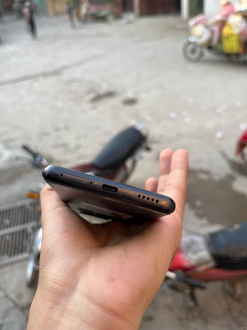 Xiaomi Redmi Note 14 Pro Plus 5