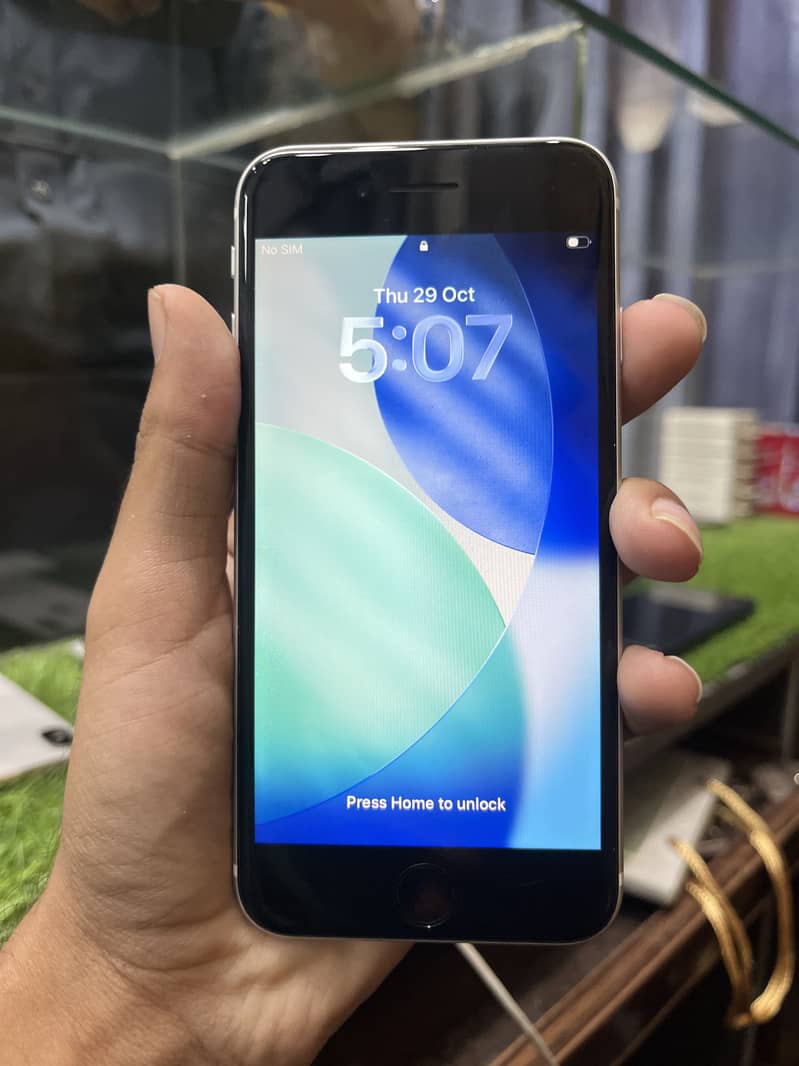 Apple iPhone SE 3