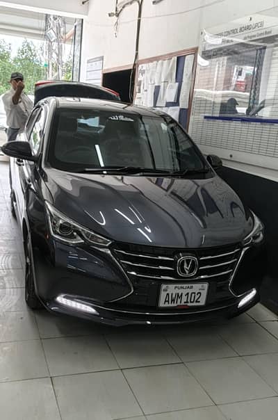 Changan Alsvin 2025 Lumiere 1.5 black edition
