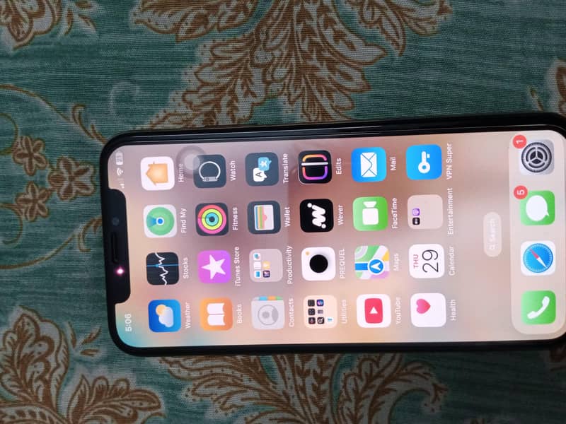 Apple iPhone XS 7