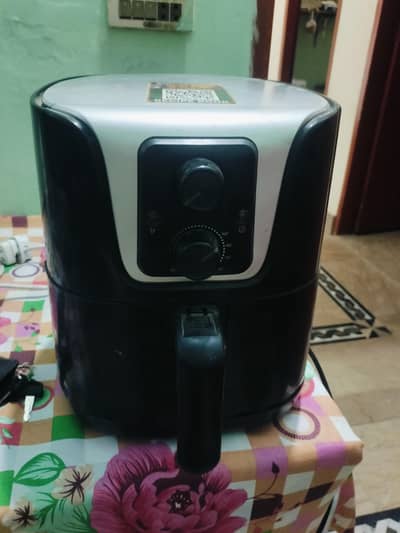 Dawlance Air Fryer DWAF 3013 – Excellent Working Condition