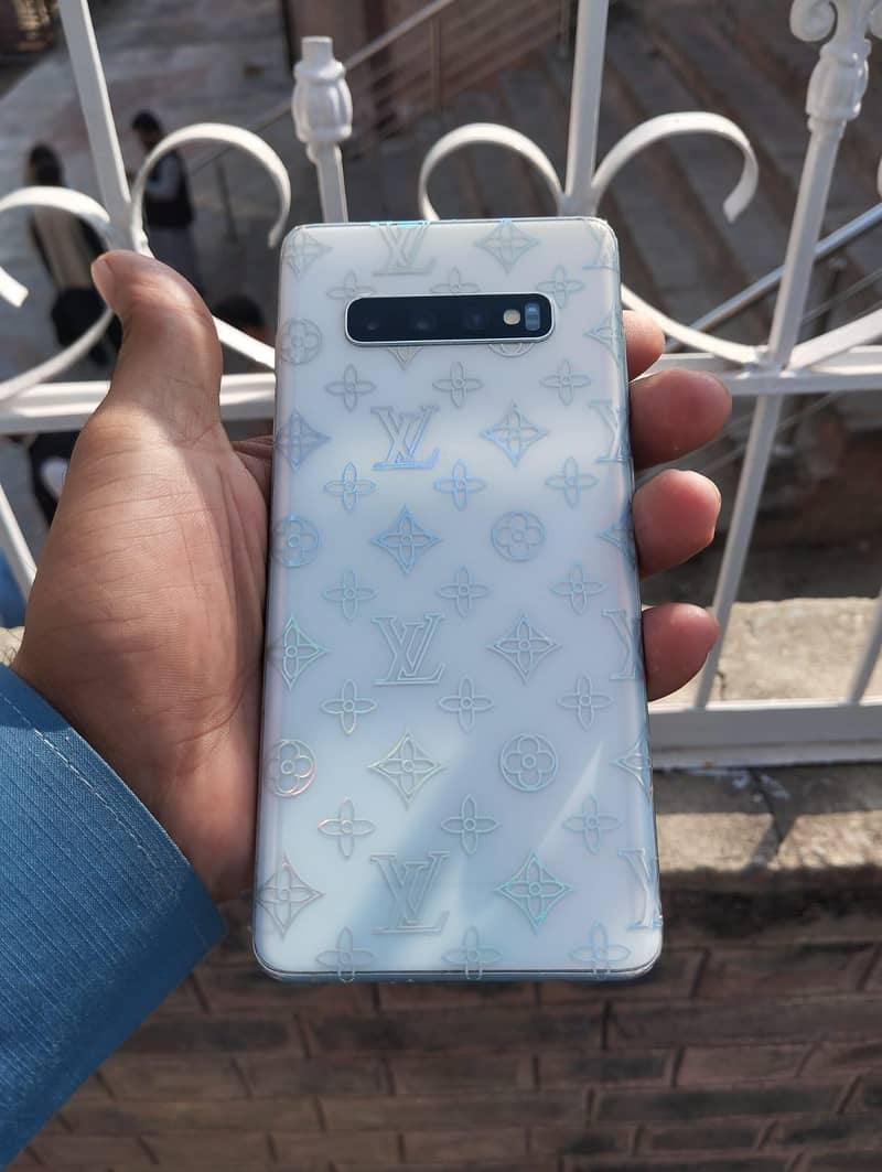 Samsung Mobile S10 Plus 1