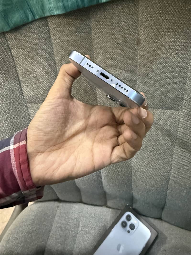 Apple iPhone 13 Pro 1