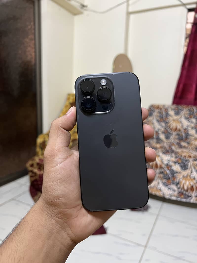 Apple iPhone 14 Pro 0