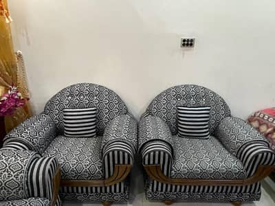 Good Condition 5 Seater Sofa Set For Sale