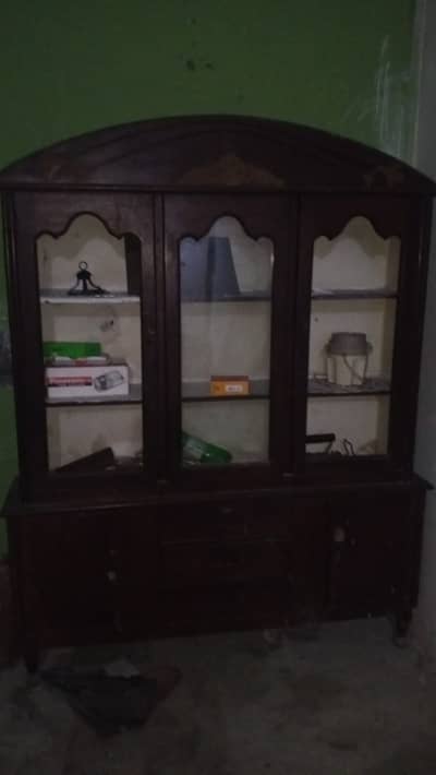 Household Items - Showcase - Window -  Good Condition