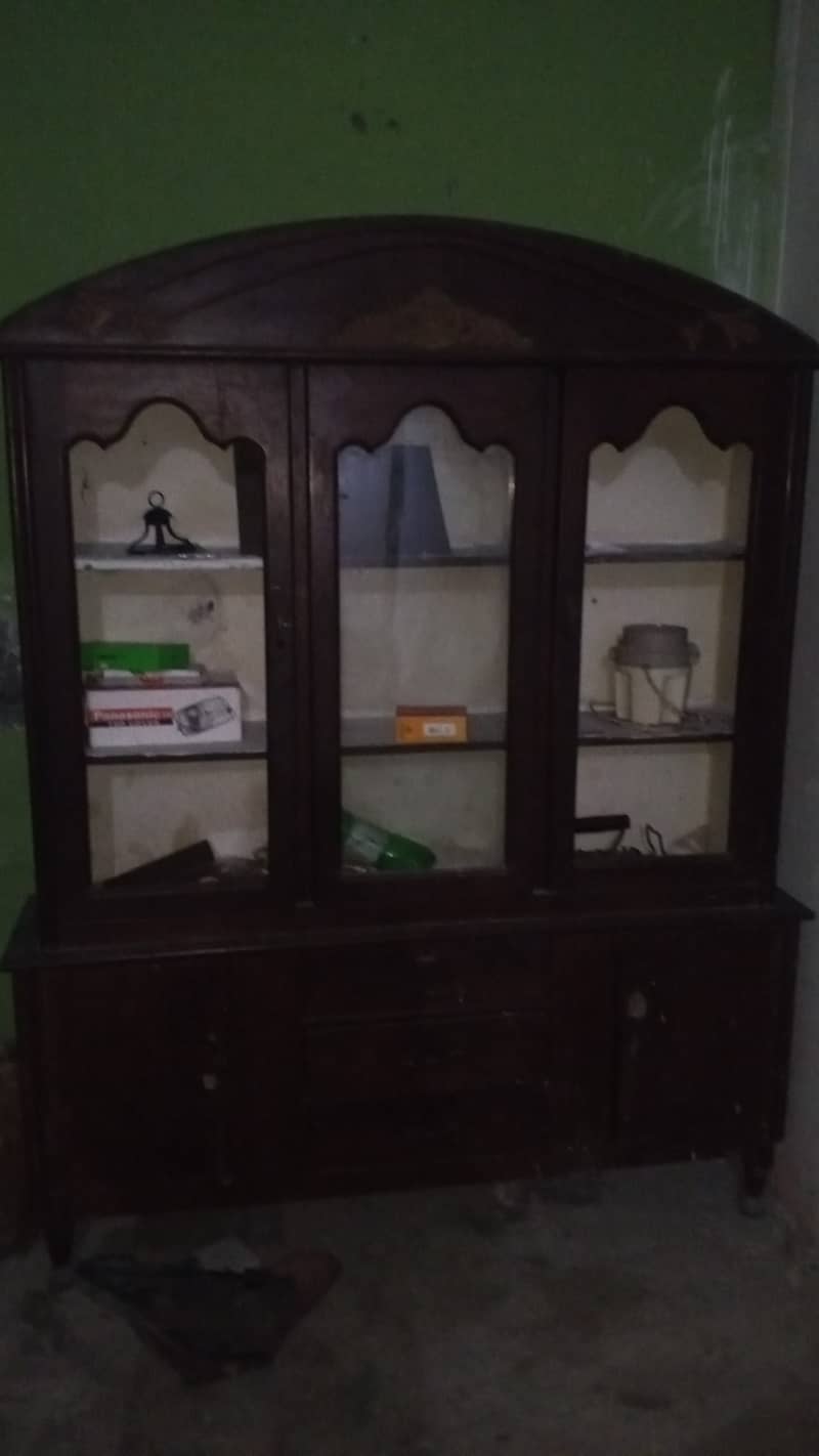 Household Items - Showcase - Window -  Good Condition 0