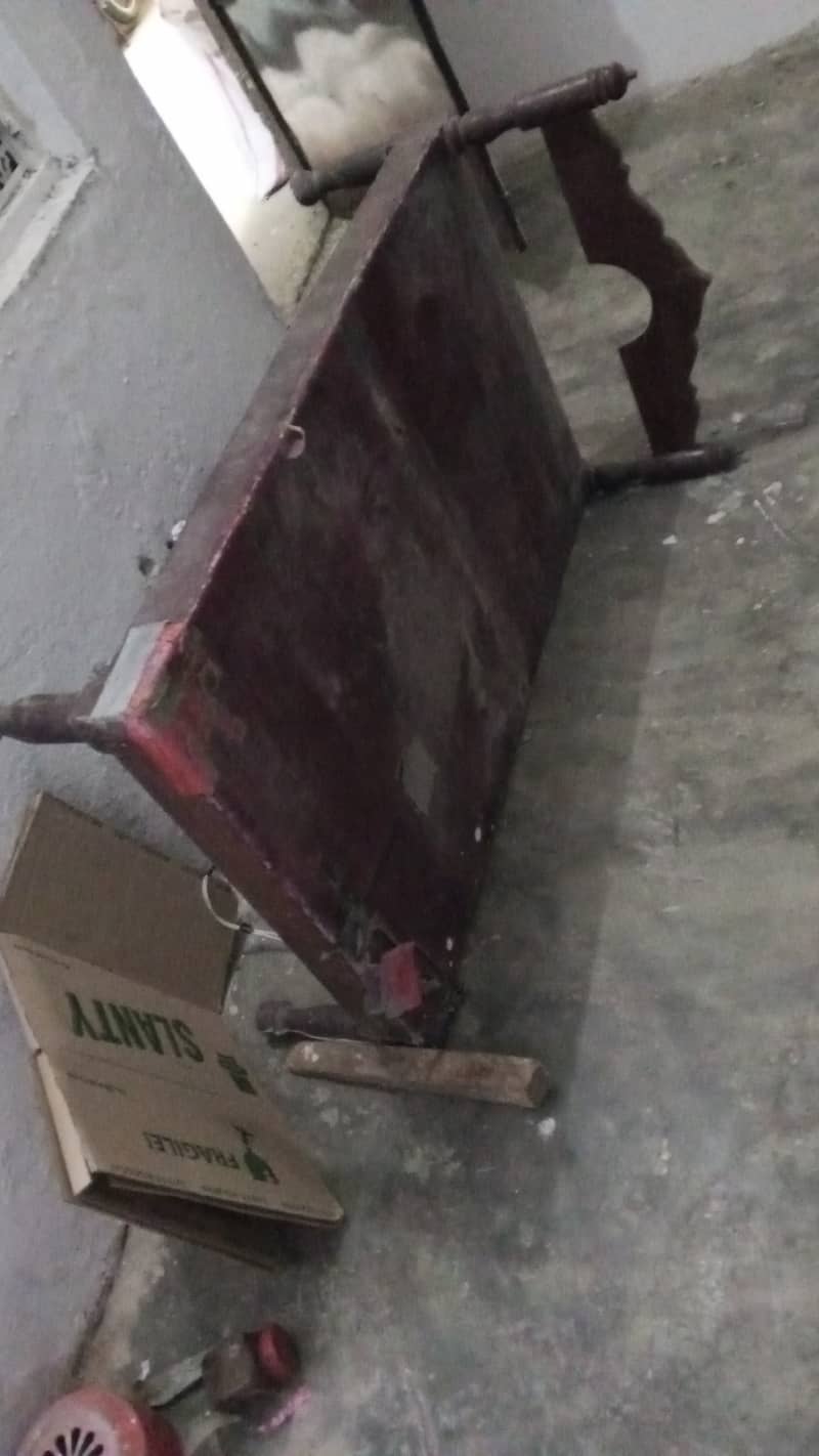 Household Items - Showcase - Window -  Good Condition 2