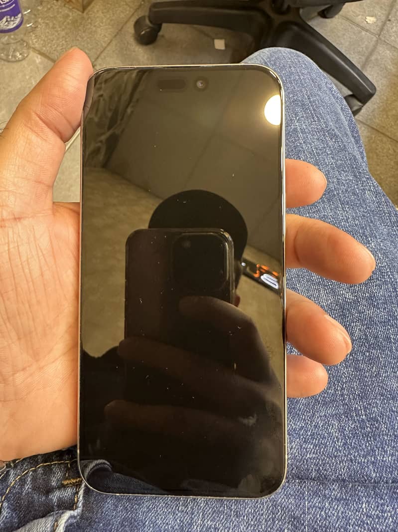 Apple iPhone 15 Pro Max 0