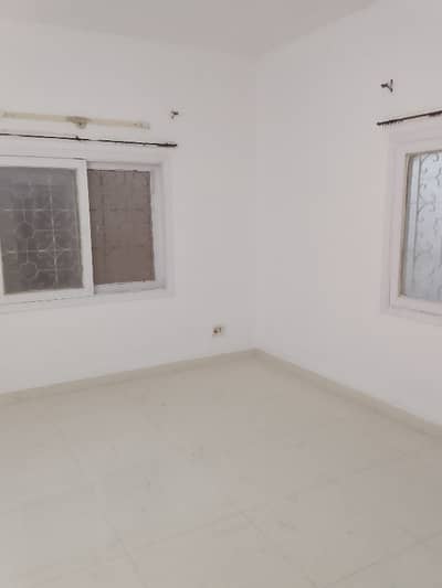 240yards 1st Floor 2 Bed Lounge Portion With Roof For Rent In Gulshan Block 1