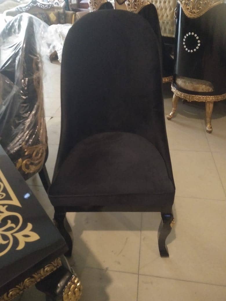 Customized Designer 8-Seater Dining Table with Luxury Velvet Chairs 4