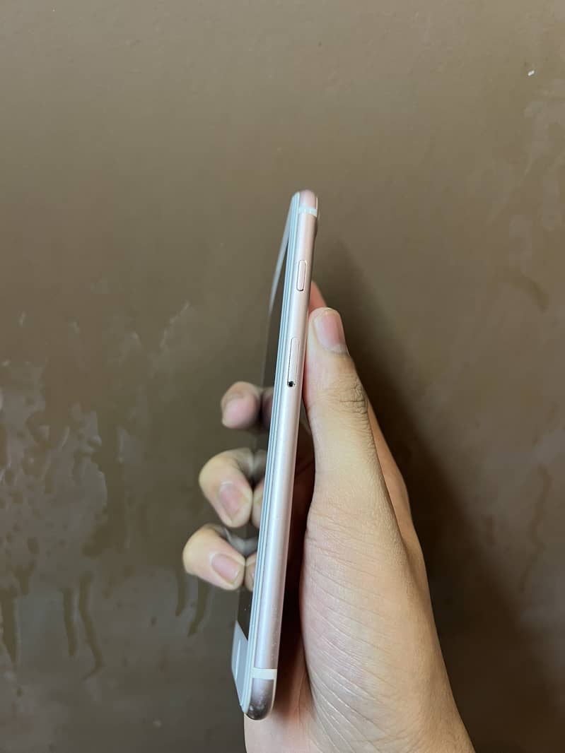 Apple iPhone 7 Plus 4