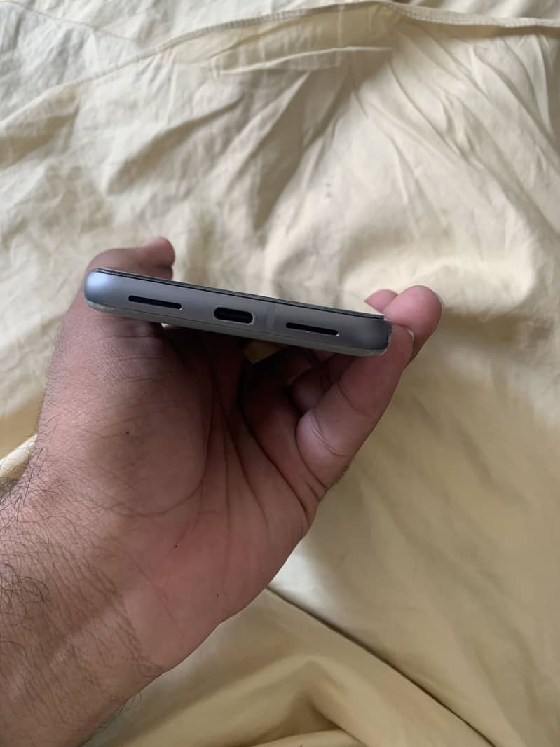 Google Pixel 8 5