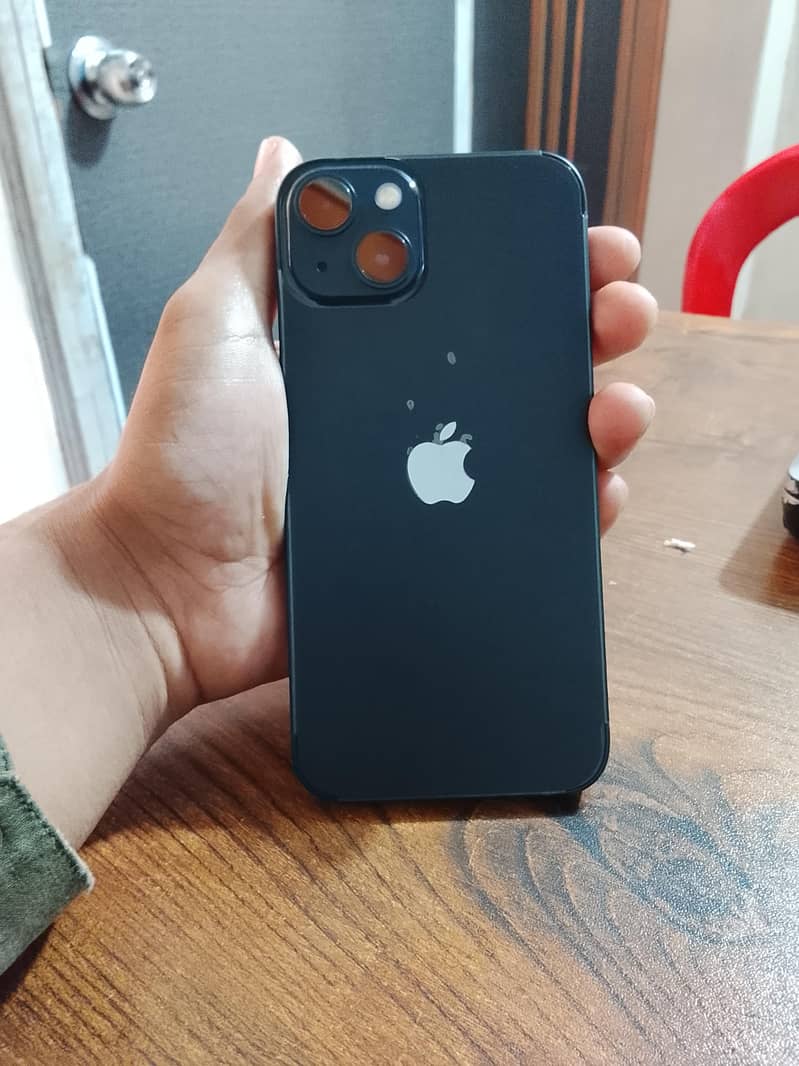 Apple iPhone 13 0