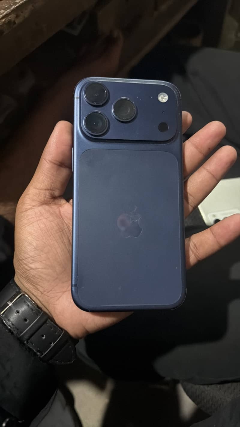 Apple iPhone 17 Pro 3