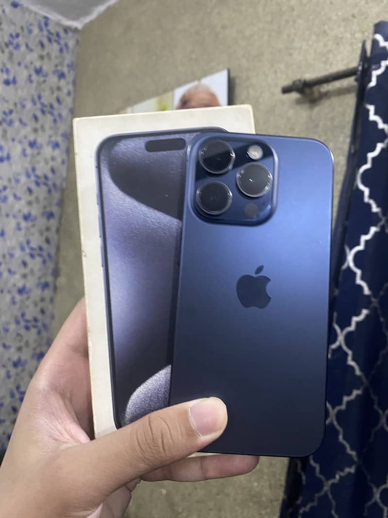 iPhone 15 pro blue titanium 5