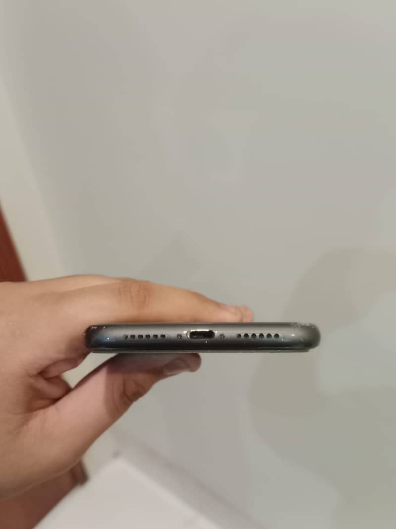 Apple iPhone 11 5