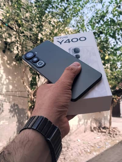 Just Box Open Condition Vivo Y400 8GB/256GB – Fresh Condition