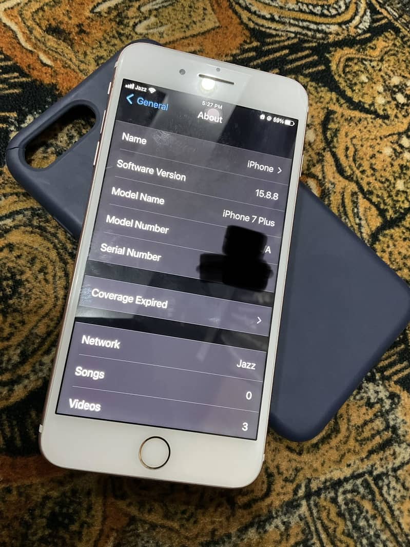Apple iPhone 7 Plus 1