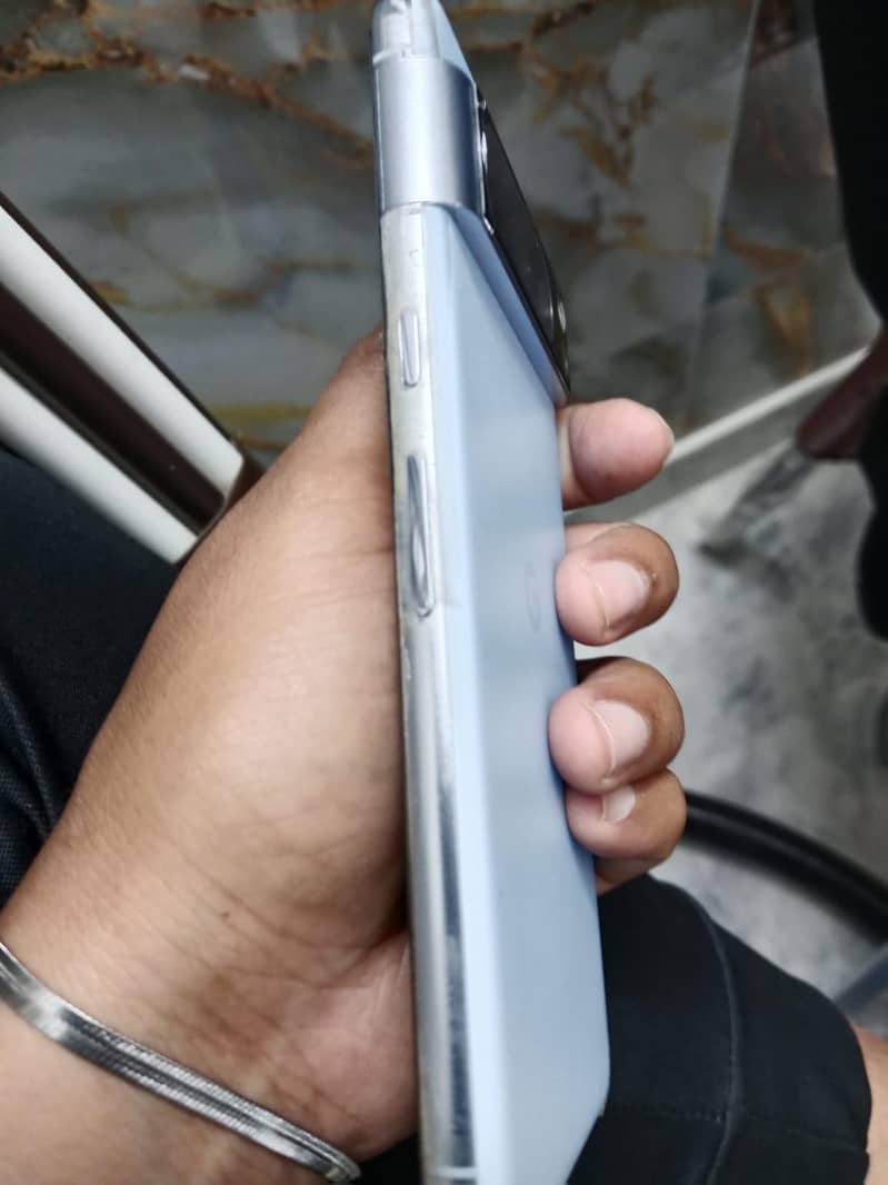 Google Pixel 8 Pro 2