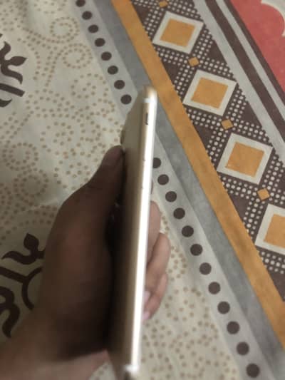 Apple iPhone 7