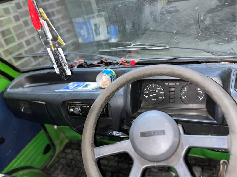 Suzuki Bolan 2015 0