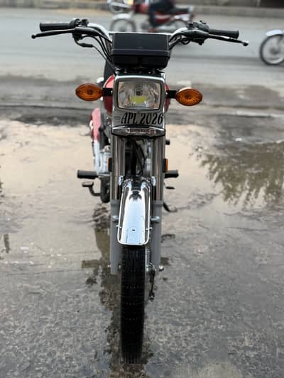 Honda 125 sulf start 5 gear red silver for sale contact
