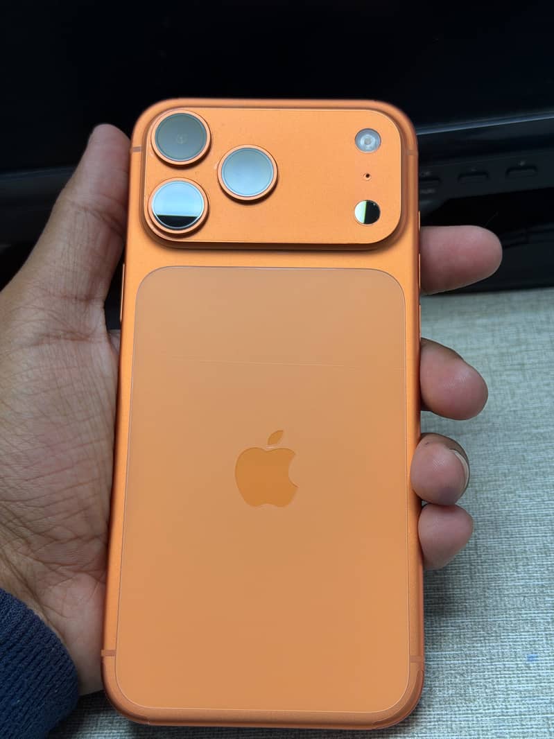 Apple iPhone 17 Pro Max 0