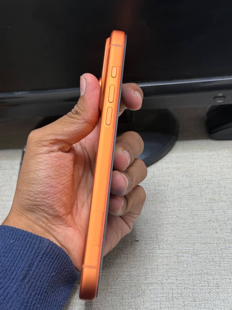 Apple iPhone 17 Pro Max 5