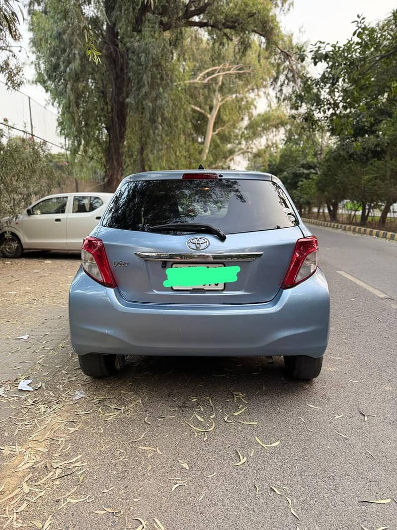 Toyota Vitz 2011 1