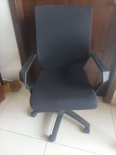 Executive Chairs in very Good and Perfect Condition - Rs. 12,000 each